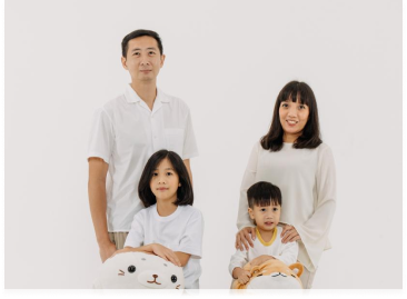 Mrs. Amelia Tjajadi & Family